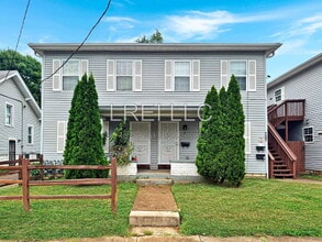 Building Photo - 707 M St