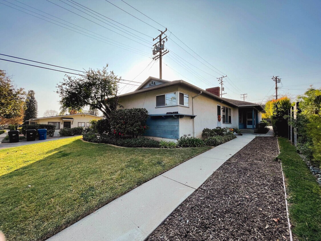 Foto principal - 1365 N Roosevelt Ave
