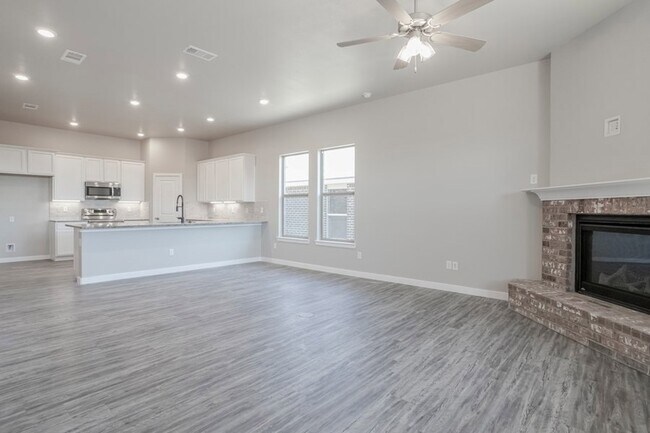 Foto del edificio - 7116 E County Rd 99
