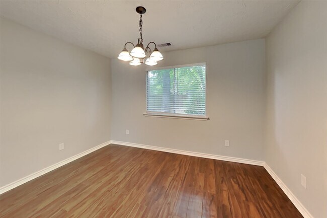 Foto del edificio - 21504 Palace Pines Dr