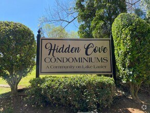 Building Photo - 2493 Hidden Cove Ct