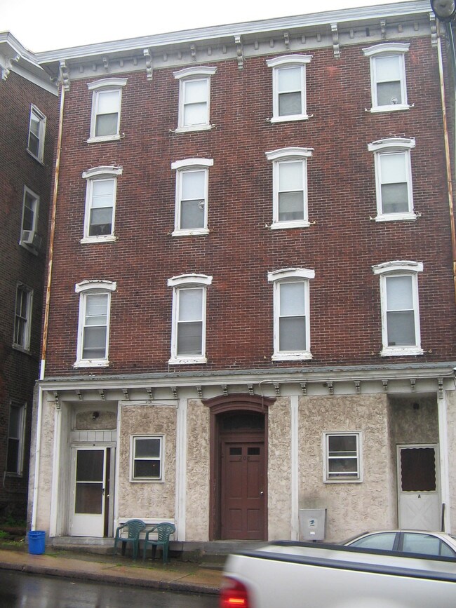 Foto del edificio - 210 Main St