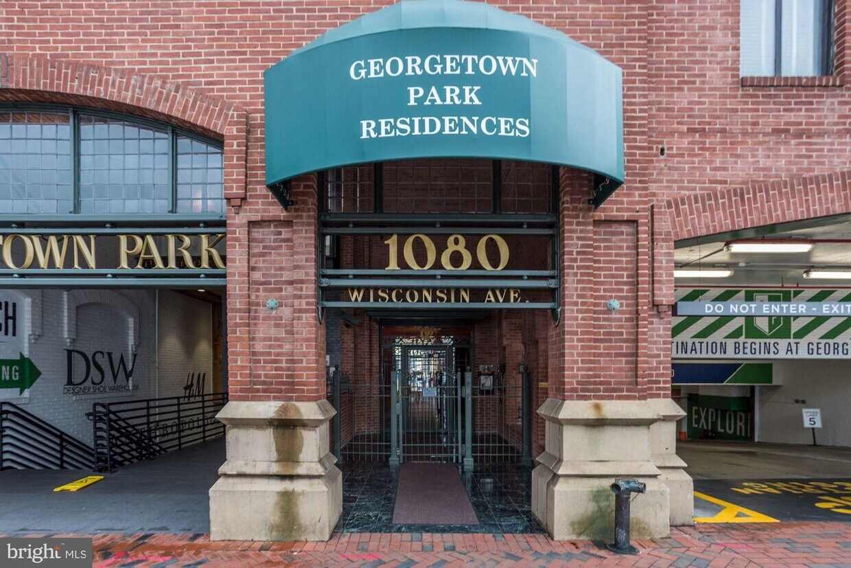 1080 Wisconsin Ave NW Unit 3017, Washington, DC 20007 Room for