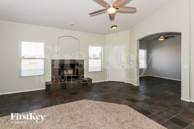Building Photo - 9747 N Sandy Valley Dr