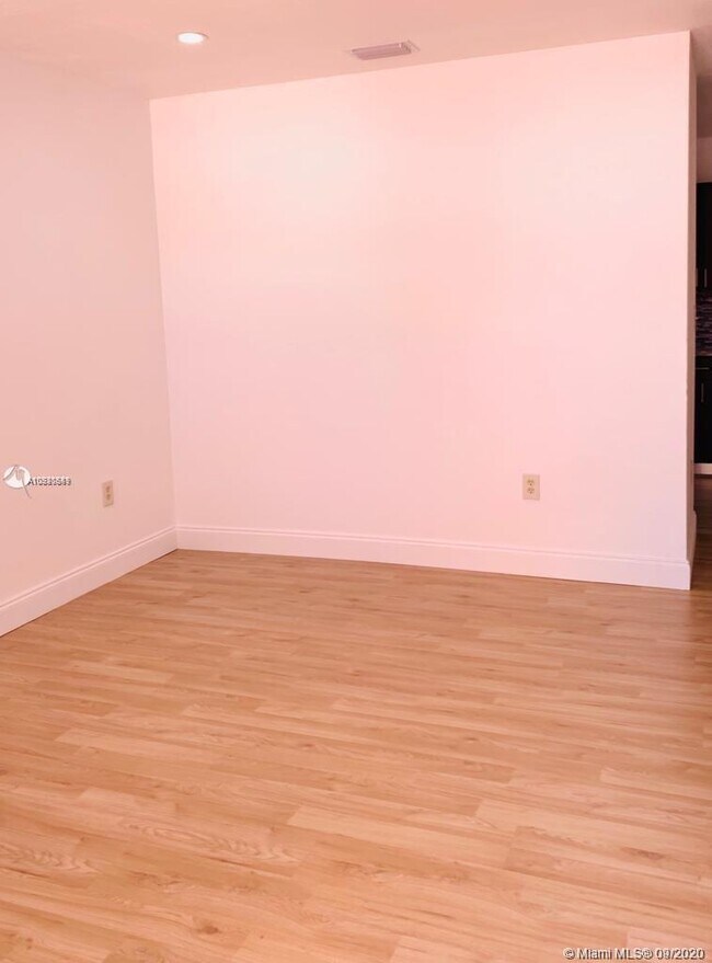 Foto del edificio - 2728 SW 5th St