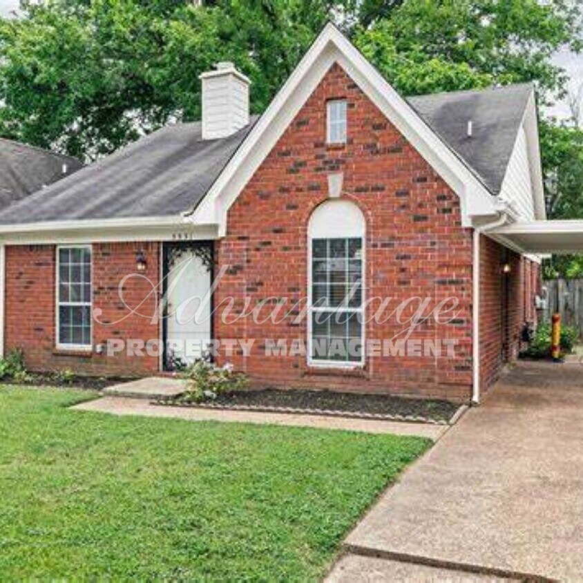 Primary Photo - 3 BR and 2 BA Raleigh/ Bartlett Newly Reno...