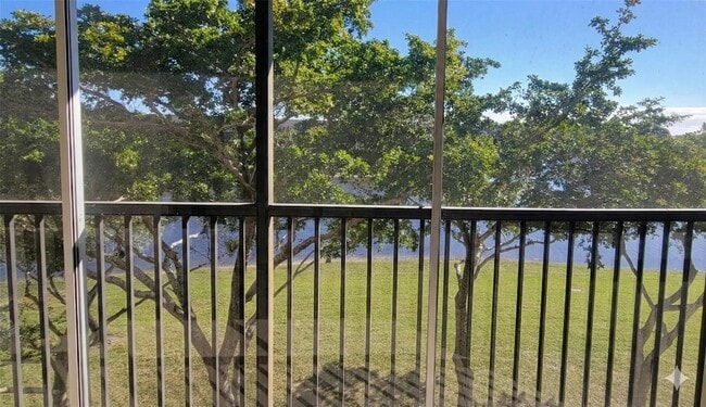 Photo - 901 SW 141st Ave Apartment