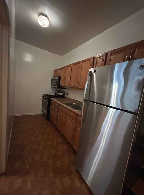Building Photo - 1 bedroom in Chicago IL 60640