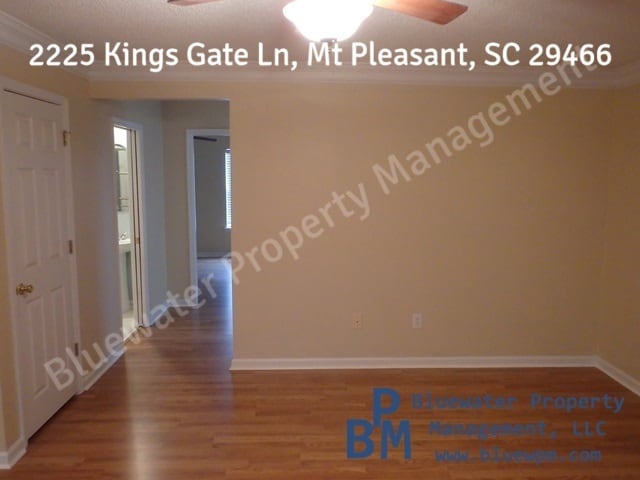 Photo - 2225 Kings Gate Ln House