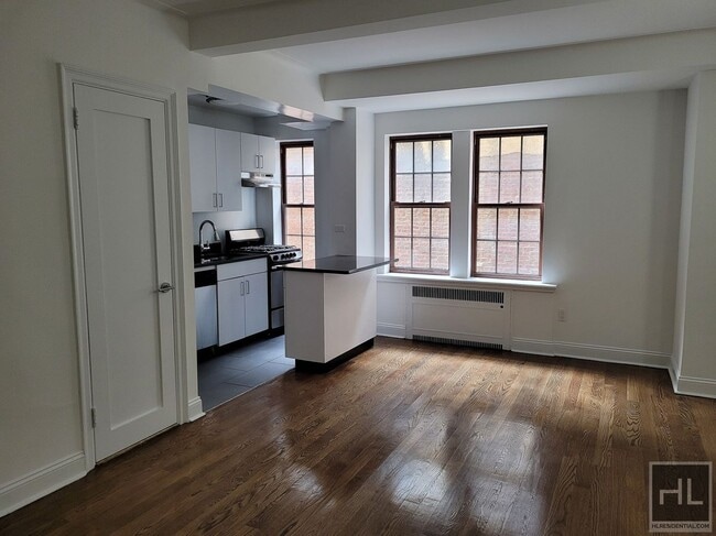 Building Photo - CRANBERRY STREET