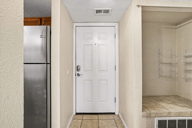 Foto del edificio - 9867 E Peakview Ave