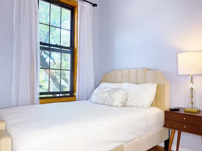 Photo - Furnished room/NOT APARTMENT