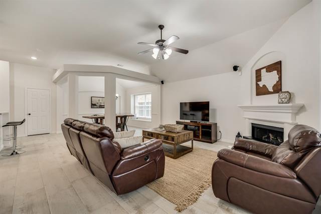 Foto del edificio - 11554 Stephenville Dr