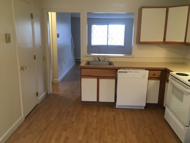 Foto del edificio - 356 Waterville St