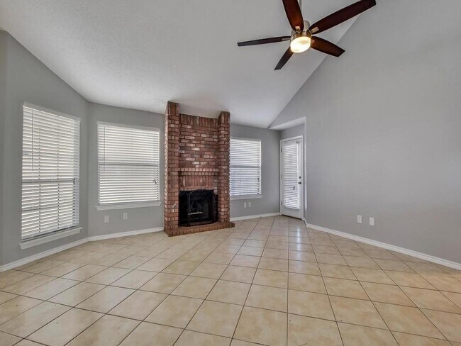 Building Photo - 809 Clearwater Trail