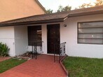Foto principal - 2465 SW 11th St