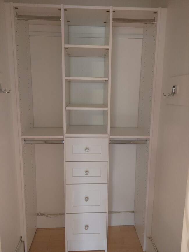 Walk in closet - 1301 N Ode St
