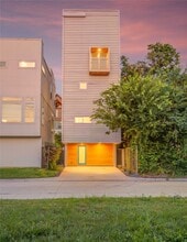 Building Photo - 1315 Lakin St