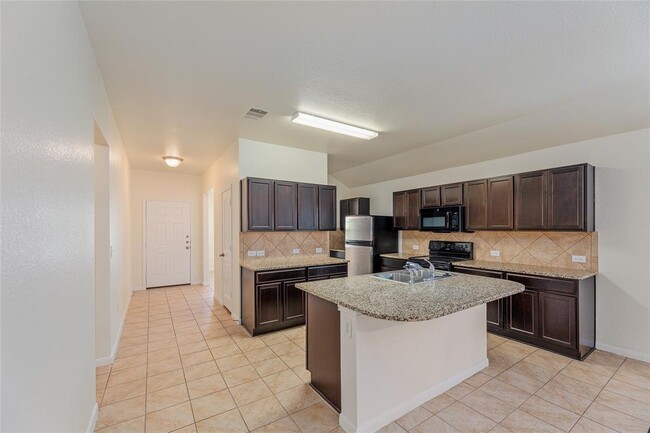 Building Photo - 5813 Montrelia Dr