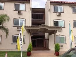 Entrada ajardinada - 3060 B St
