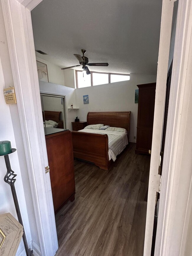 Foto del edificio - 1593 Hawthorne Pl