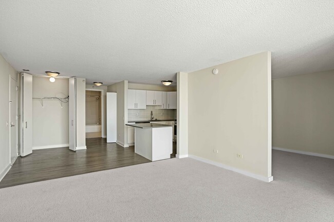 Photo - 598 N State St Apartment