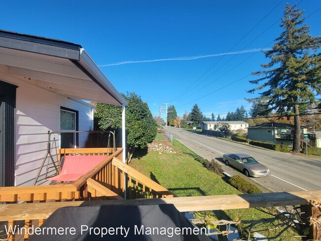 Building Photo - 2 br, 1 bath House - 1749 Trenton Ave