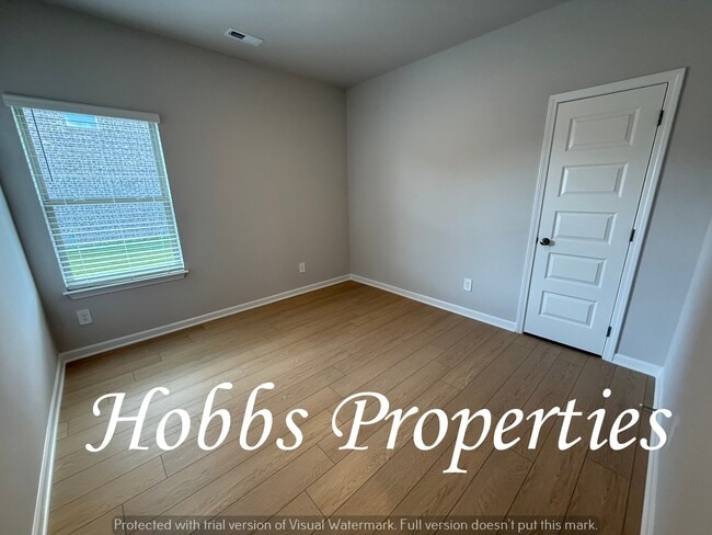 Building Photo - 22755 Dashwood Ln