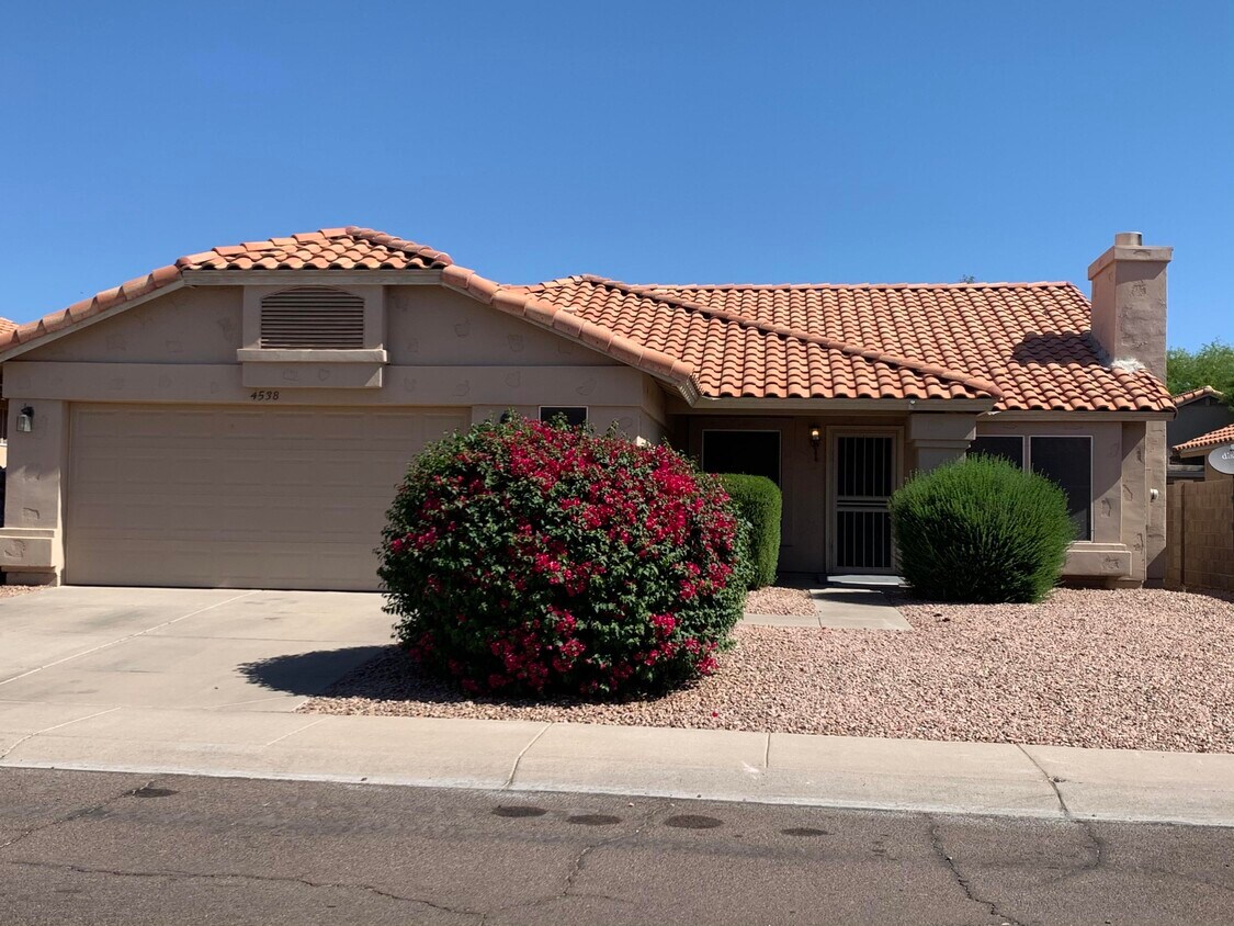 Primary Photo - 4538 E Rock Wren Rd