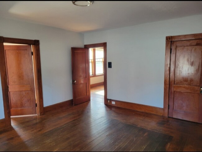 Foto del edificio - 3-23E Amherst St