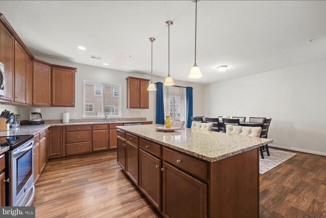 Building Photo - 14738 Mason Creek Cir