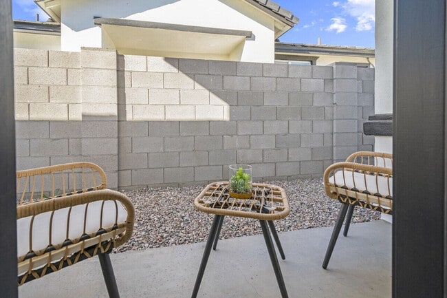 Foto del edificio - 6606 W Paradise Ln