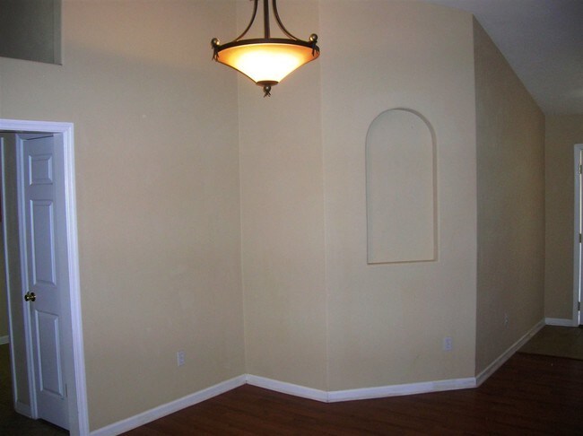 Foto del edificio - 4506 Deslin Ct
