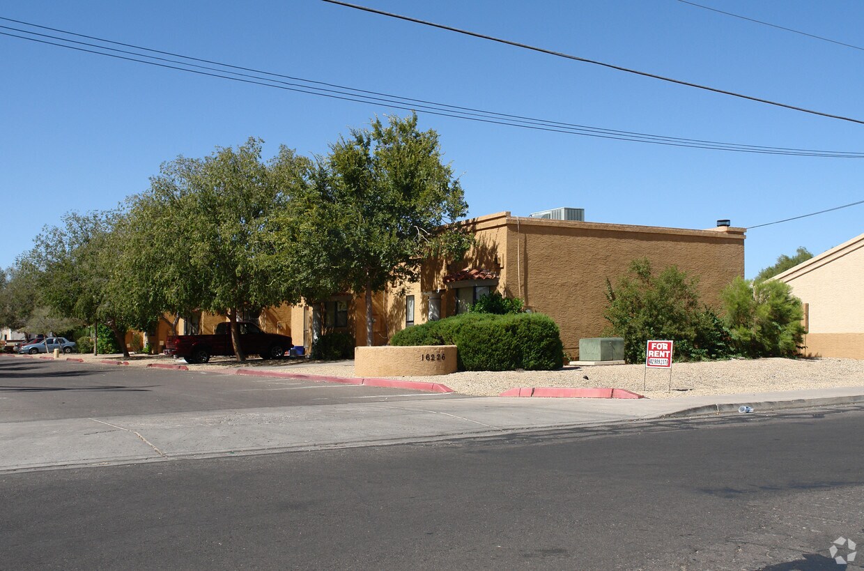 Primary Photo - 16226 N 31st St