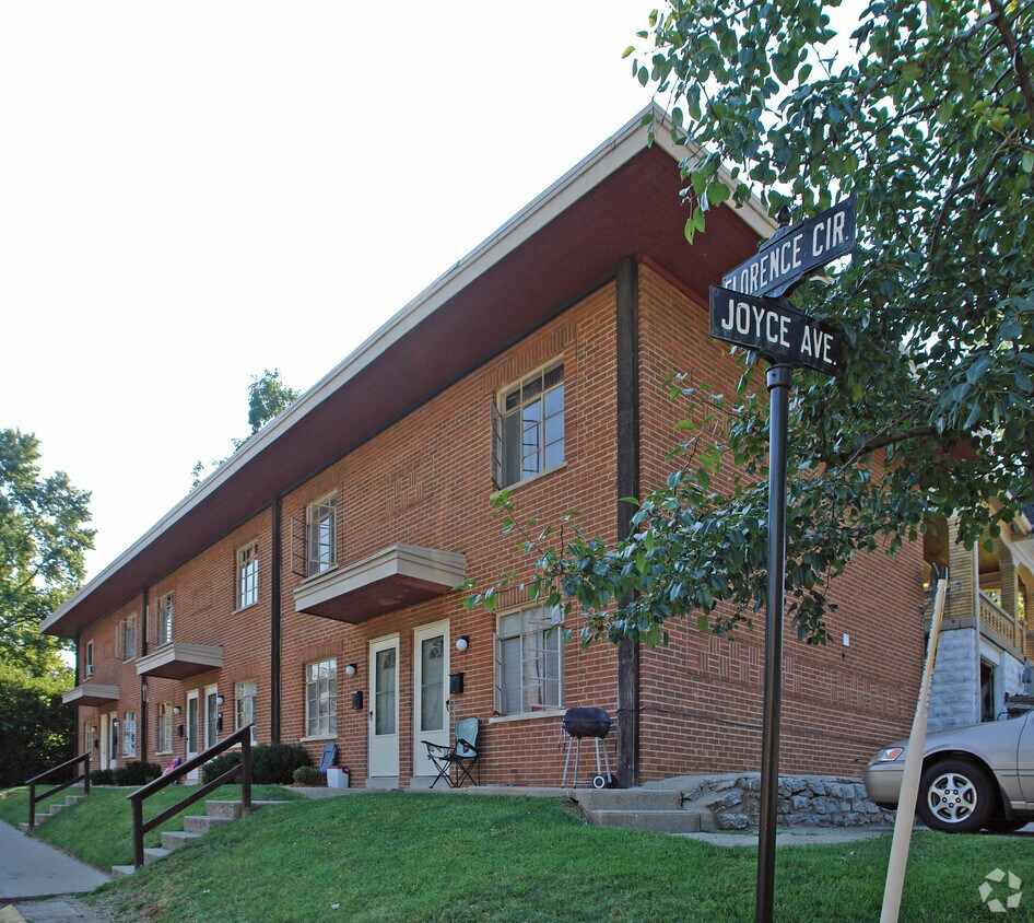 202212 Florence Cir, Newport, KY 41071 Apartments in Newport, KY