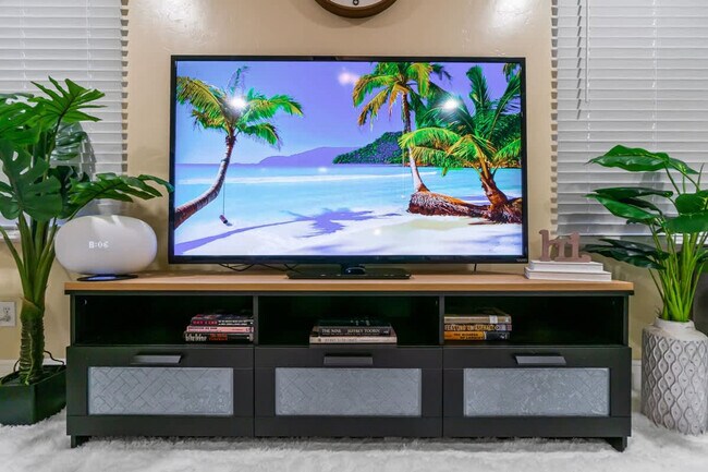 Foto del edificio - 6090 Rock St