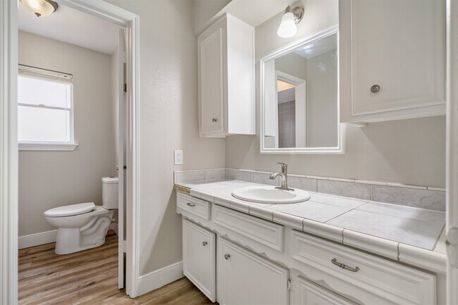 Foto del edificio - 25519 Many Oak Dr