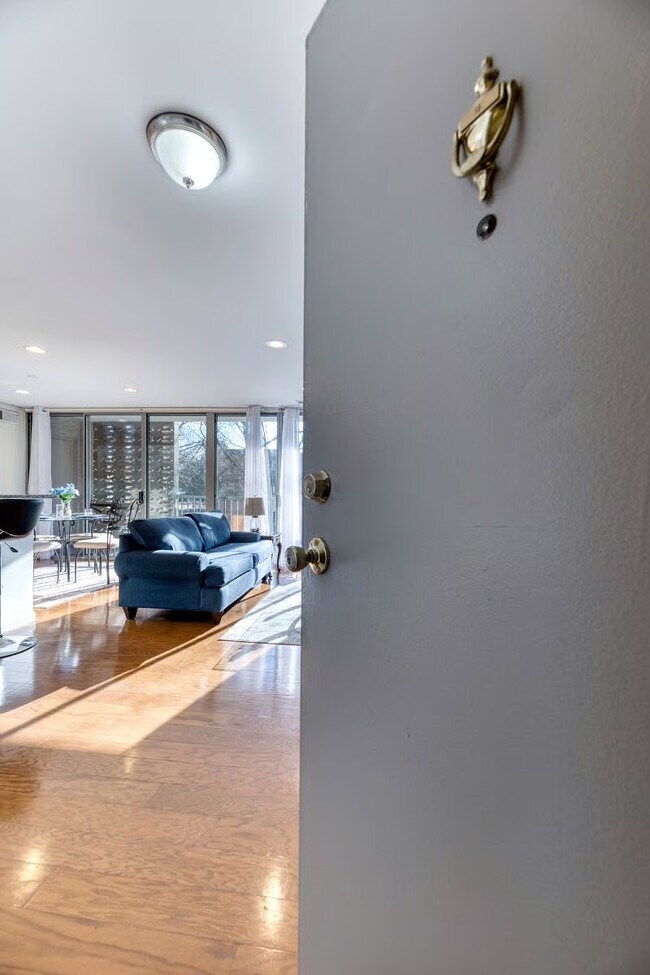 Photo - 4420 Briarwood Ct N Apartment