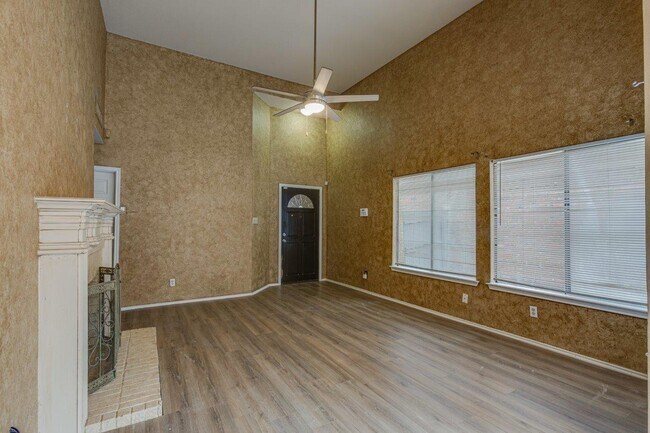 Foto del edificio - 10611 Woodleaf Dr