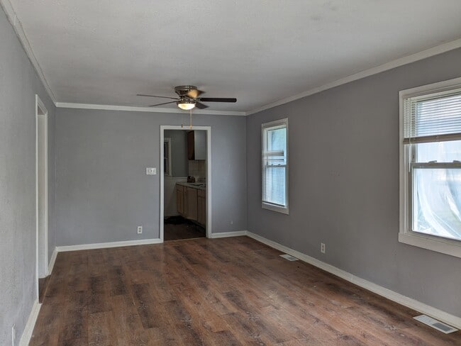 Building Photo - 3927 Jackson Ave