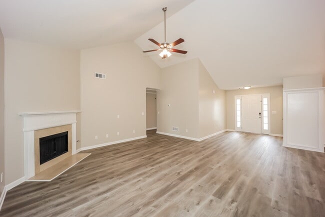 Foto del edificio - 4689 Knight's Bridge Ct