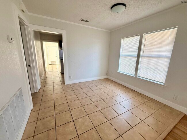 Foto del edificio - 2008 Tilden St