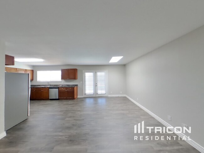 Foto del edificio - 3208 W Surrey Ave