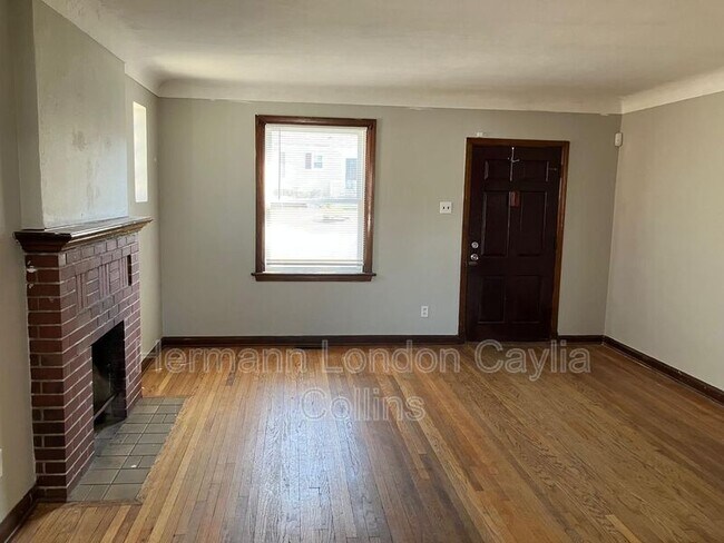 Foto del edificio - 6207 Tyndall Dr