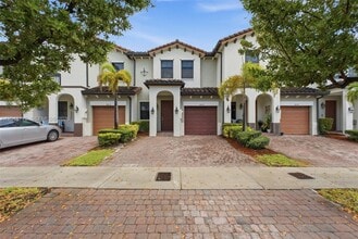 Building Photo - 8820 NW 103rd Ave