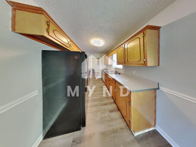 Building Photo - 48 Colby Ct