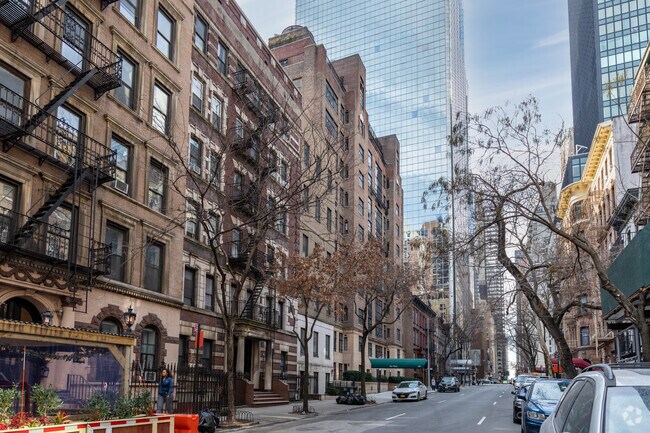 Building Photo - 232 E 50th St