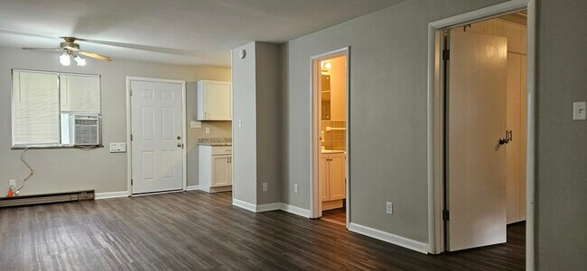 Building Photo - 1442 N Campbell Ave