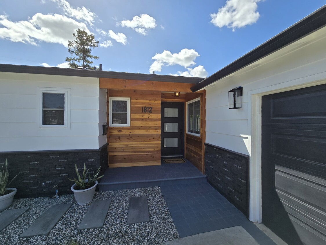 Building Photo - 1812 Terri Way