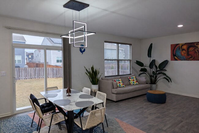 Foto del edificio - Spacious 4-Bedroom Modern Home with 3 Full Baths.